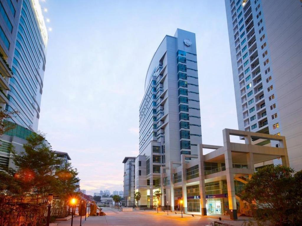 Swutel Hotel Банкок Екстериор снимка