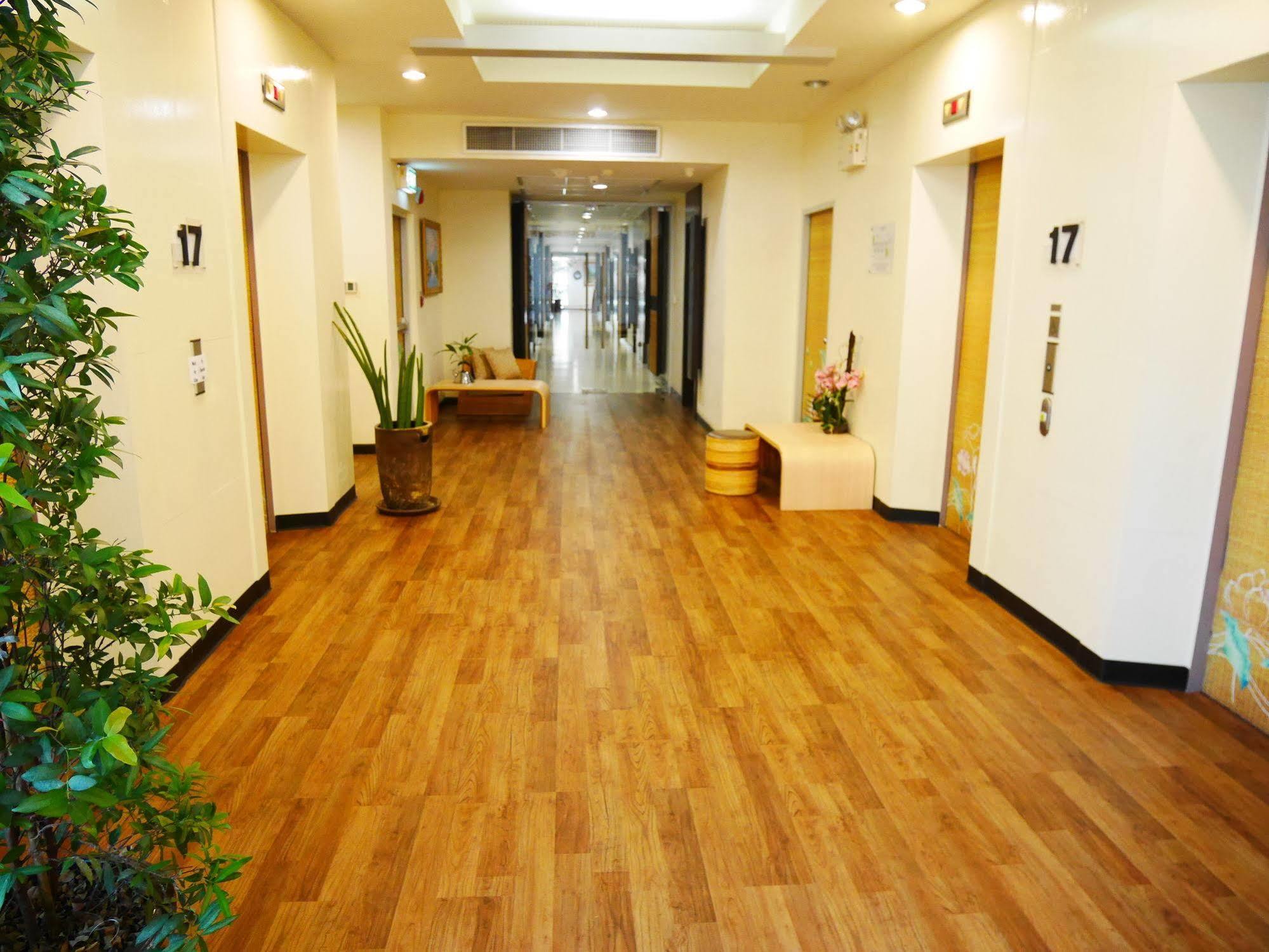 Swutel Hotel Банкок Екстериор снимка