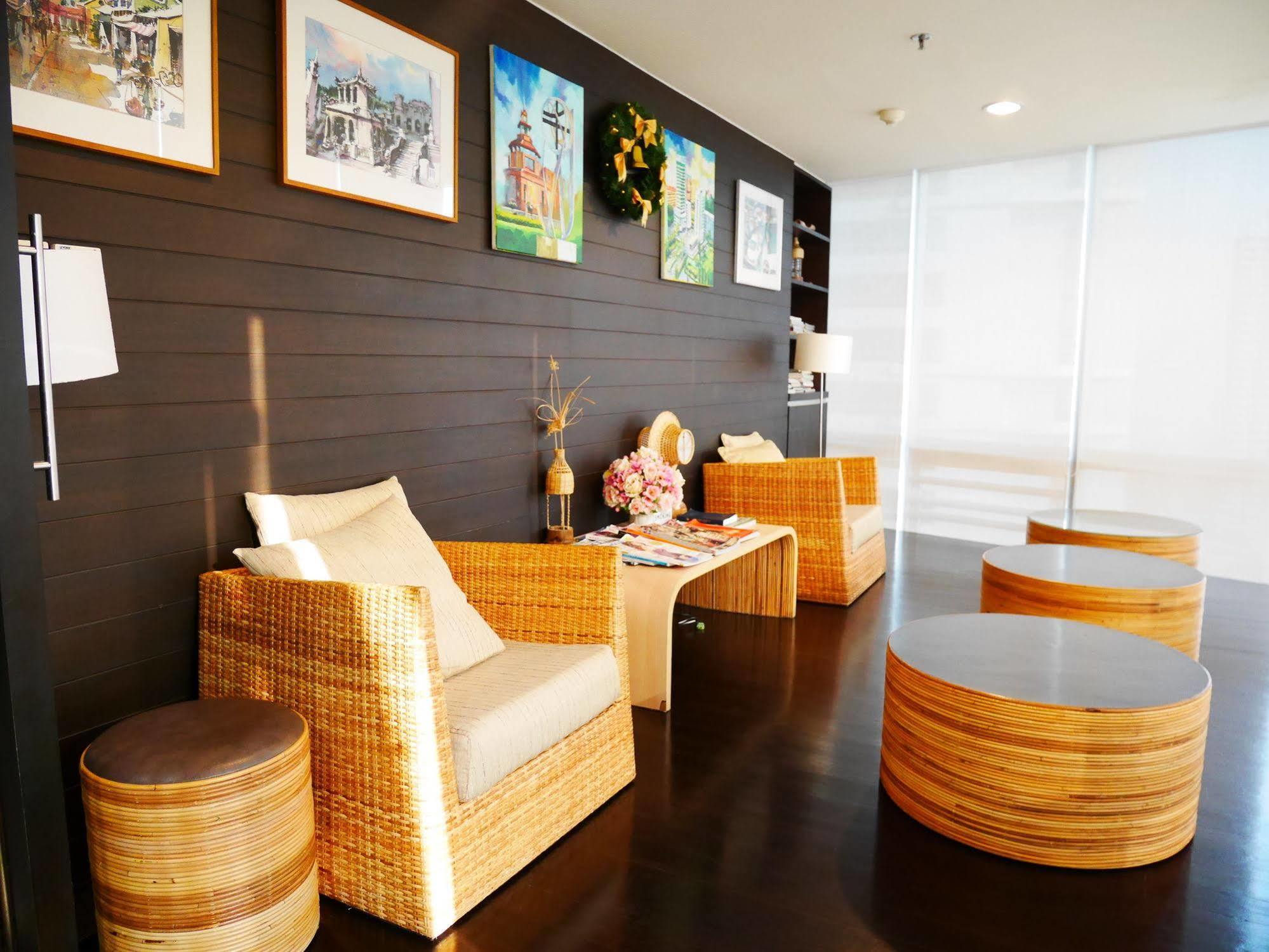 Swutel Hotel Банкок Екстериор снимка